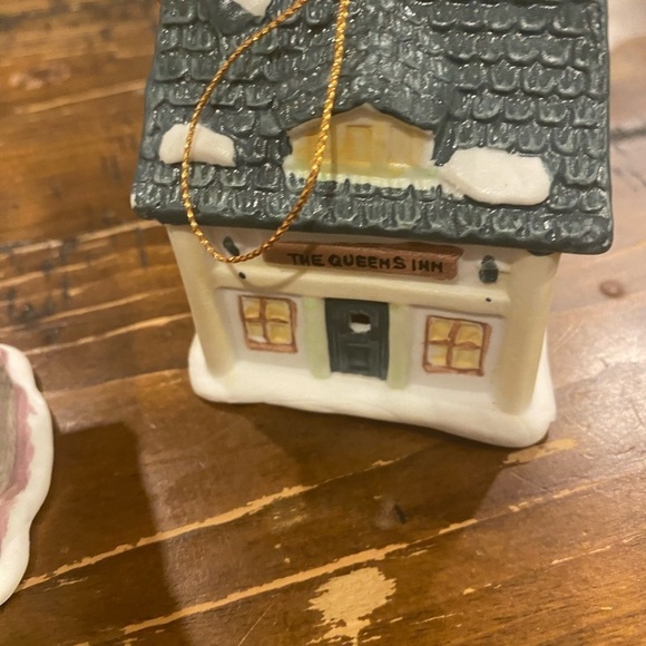 SET of Three Vintage Readers Digest Ceramic Bell Ornaments circa 1991 - Picture 10 of 13